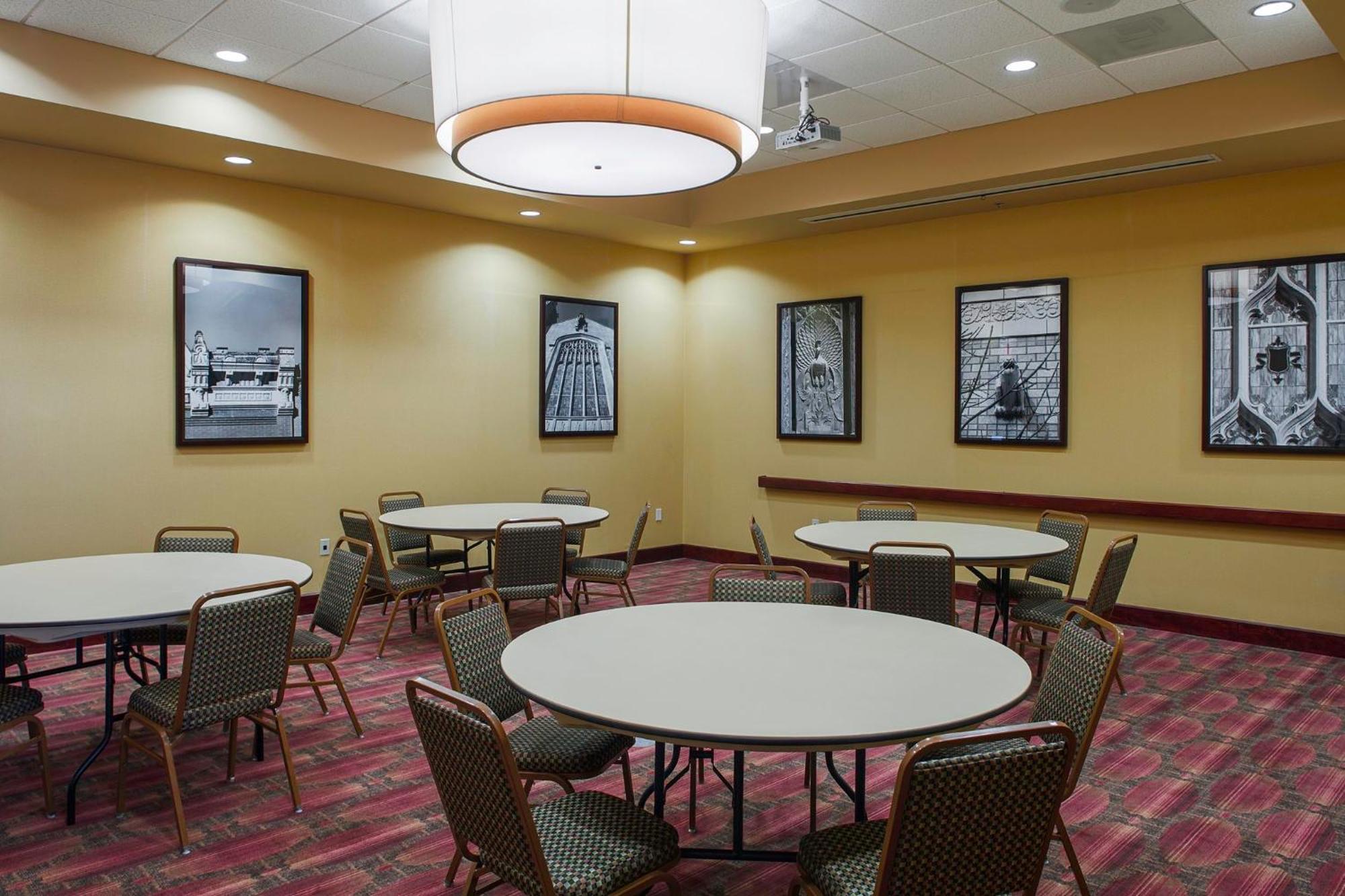 Holiday Inn Ardmore By Ihg מראה חיצוני תמונה